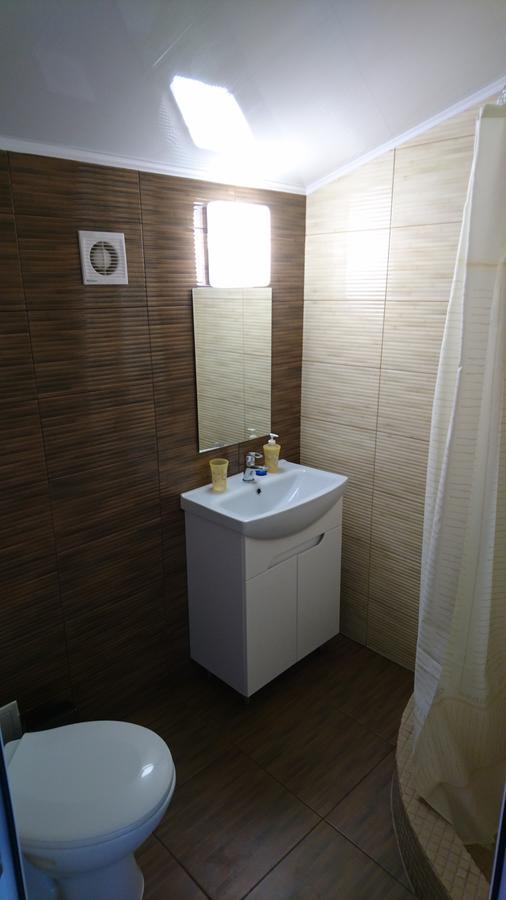 Guest House Dacha Karolino-Buhaz Esterno foto